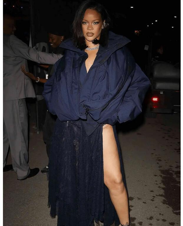 Rihanna se destaca com visual ousado no show de A$AP Rocky em Los Angeles