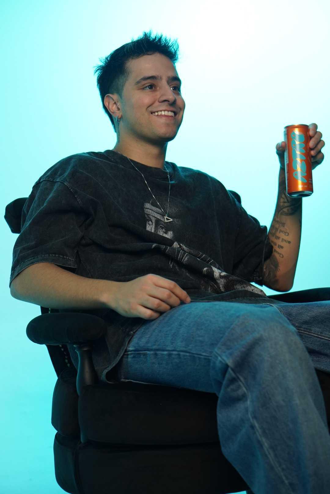 AZTRO: streamer Coringa lança marca de energéticos saudáveis AZTRO: streamer Coringa lança marca de energéticos saudáveis