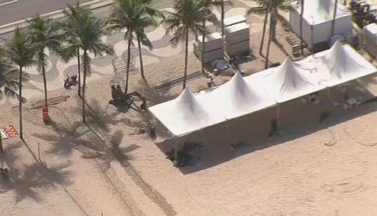 Lady Gaga no Rio: palco do megaespetáculo em Copacabana já está em construção Lady Gaga no Rio: palco do megaespetáculo em Copacabana já está em construção