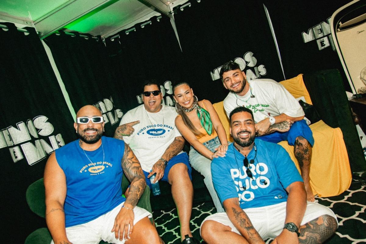 Menos é Mais e Simone Mendes gravam clipe em Campina Grande (PB) Menos é Mais e Simone Mendes gravam clipe em Campina Grande (PB)