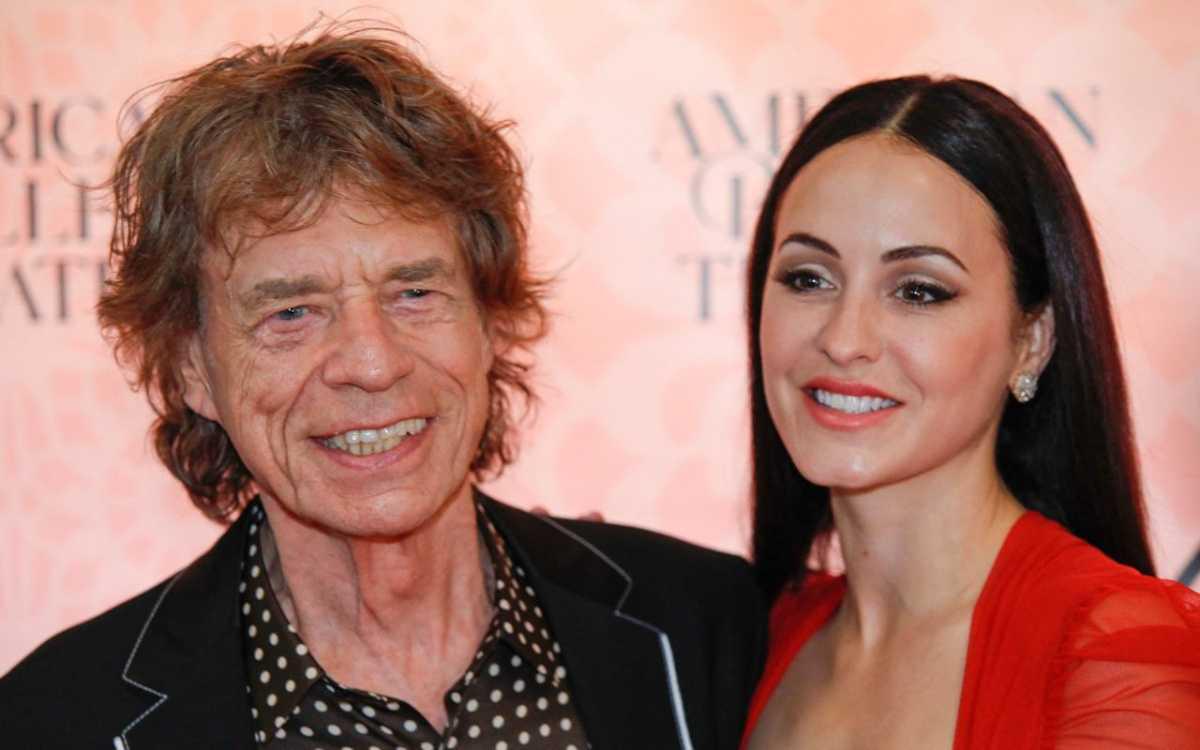 Mick Jagger, 81, e Melanie Hamrick, 37, estão oficialmente noivos