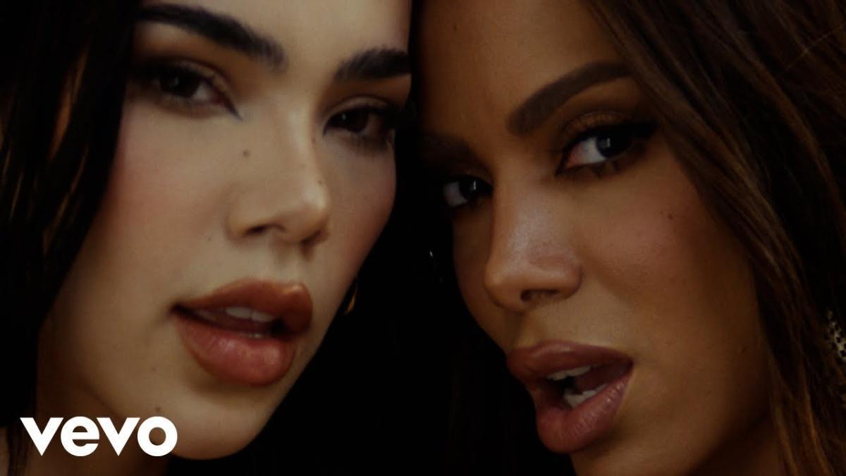 En 4 - Kenia OS, Anitta - Música, Letra e Tradução En 4 - Kenia OS, Anitta - Música, Letra e Tradução