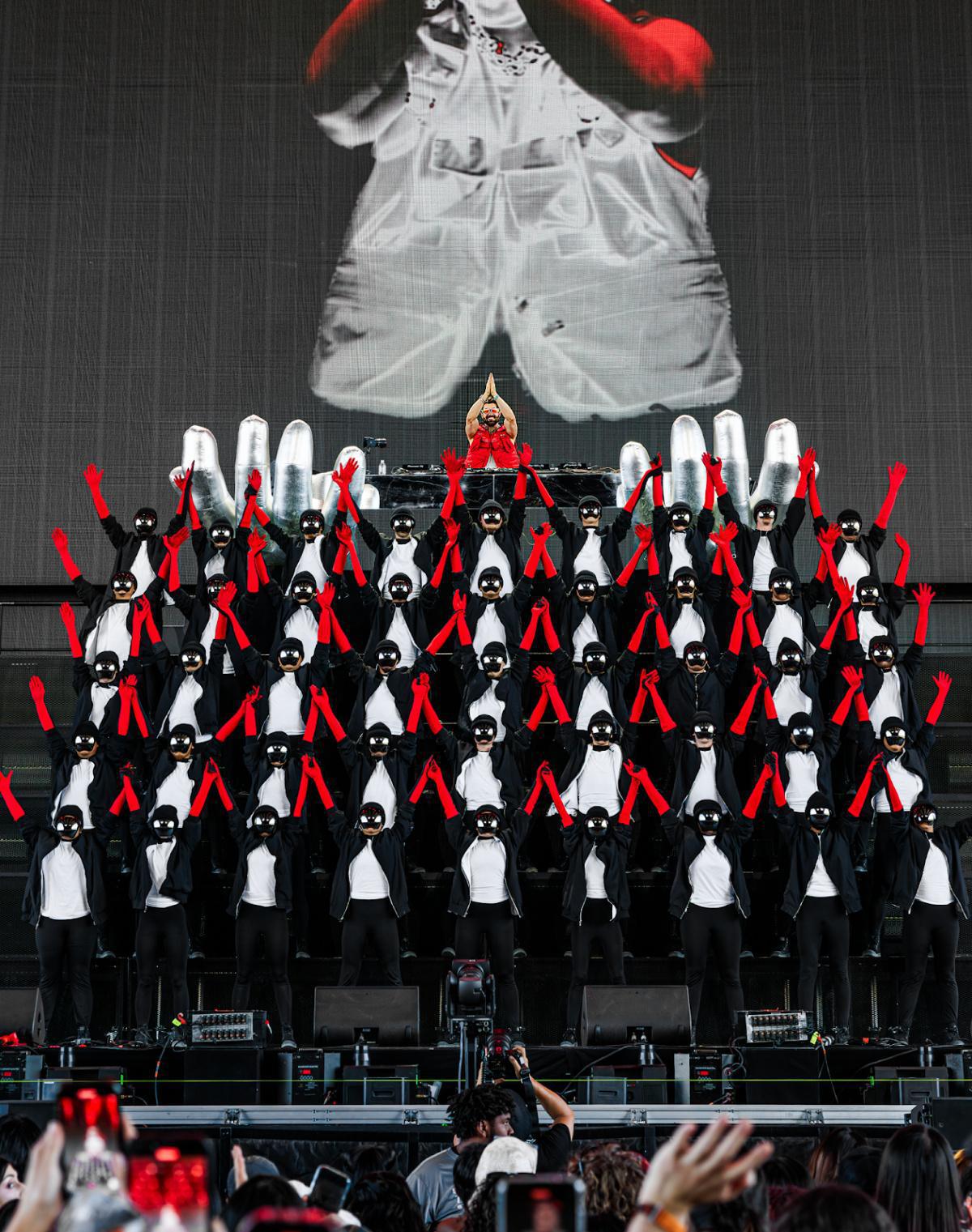 Com estreia potente no Coachella, Alok mostra sua influência no mercado internacional e capacidade de articular entretenimento e discurso social Com estreia potente no Coachella, Alok mostra sua influência no mercado internacional e capacidade de articular entretenimento e discurso social