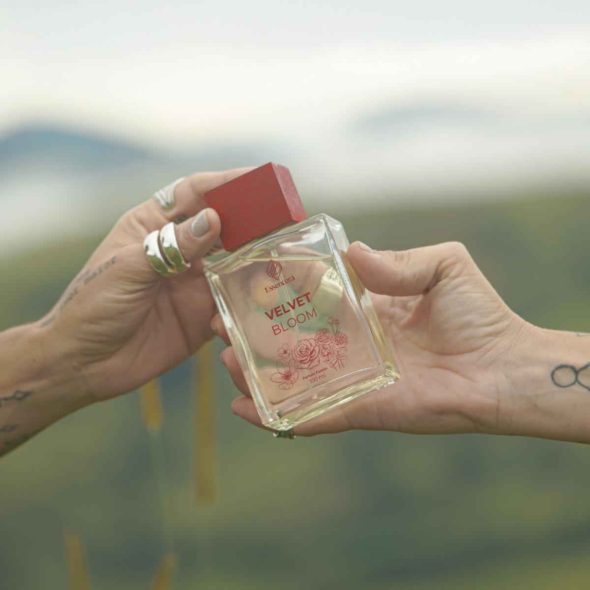 Essencerá: Lauana Prado e Tati Dias lançam marca de cosméticos que celebra o autocuidado com linha de perfumes Essencerá: Lauana Prado e Tati Dias lançam marca de cosméticos que celebra o autocuidado com linha de perfumes