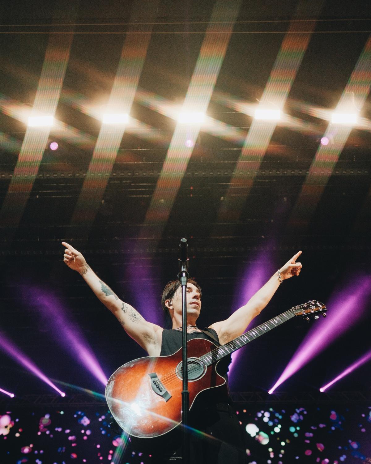 Di Ferrero apresenta, em São Paulo, último show da turnê Outra Dose Tour