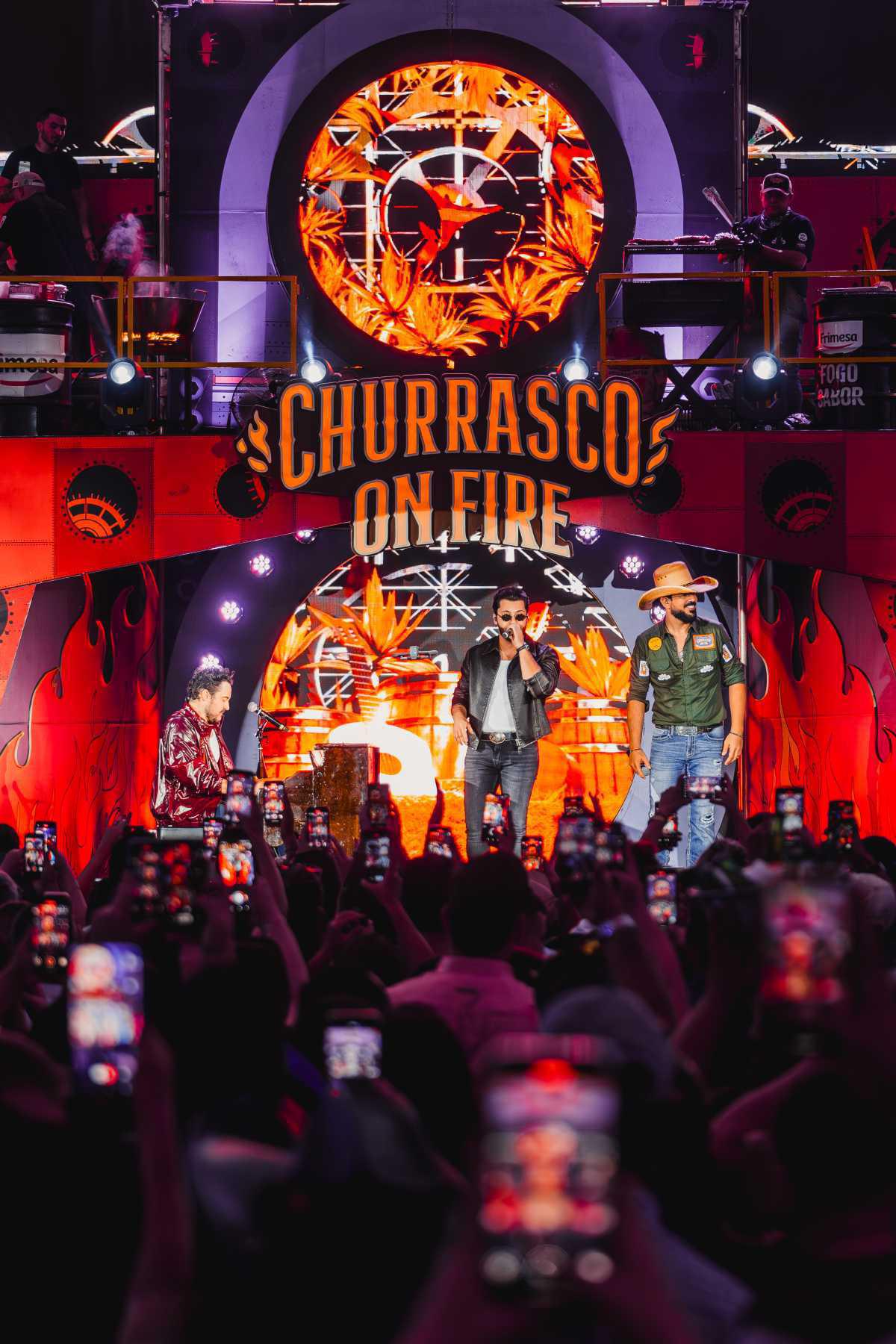 Fernando e Sorocaba convidam Murilo Huff para gravação surpresa no Churrasco On Fire