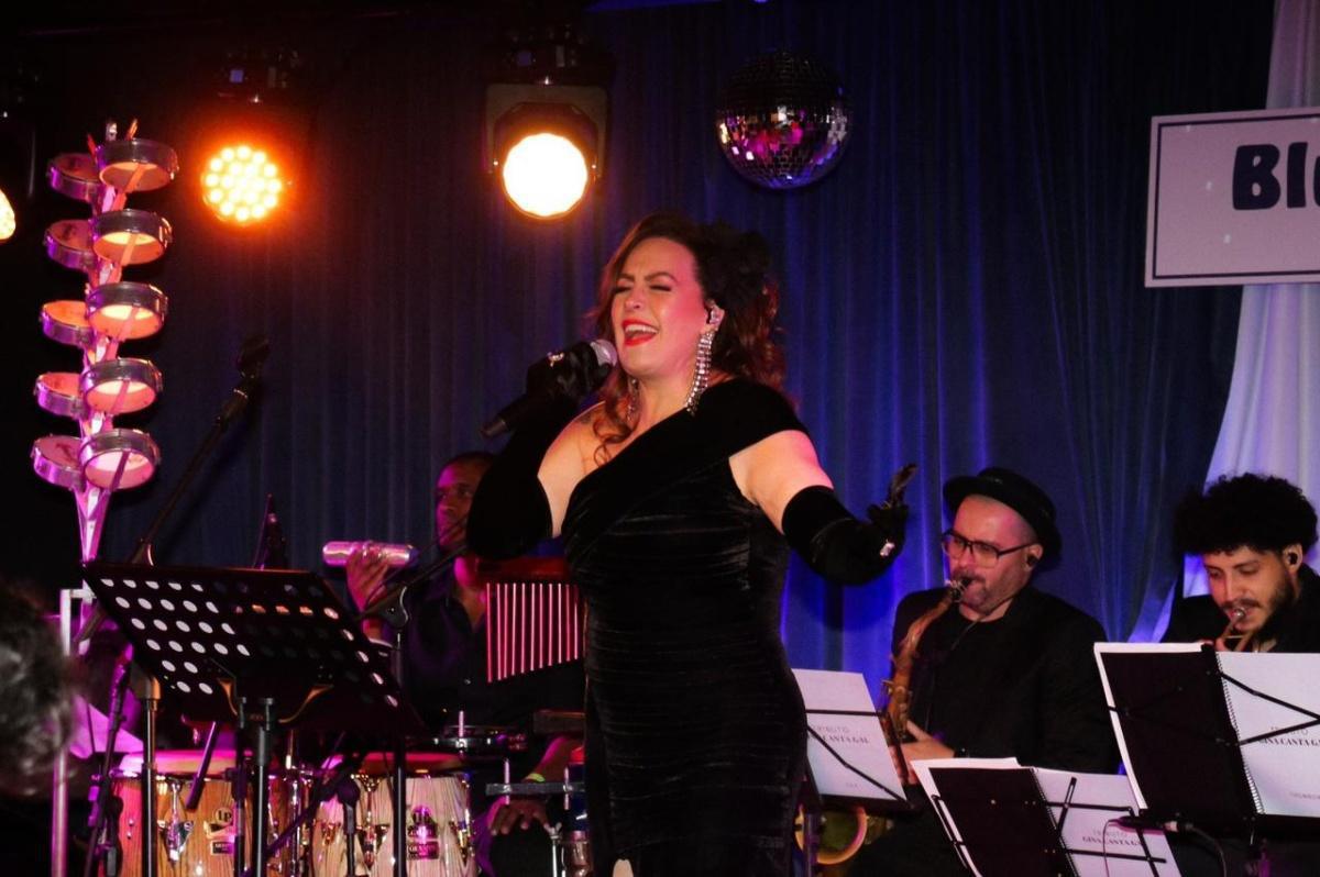 Noite emocionante! Gina Garcia encanta o Blue Note com show em tributo a Gal Costa Noite emocionante! Gina Garcia encanta o Blue Note com show em tributo a Gal Costa