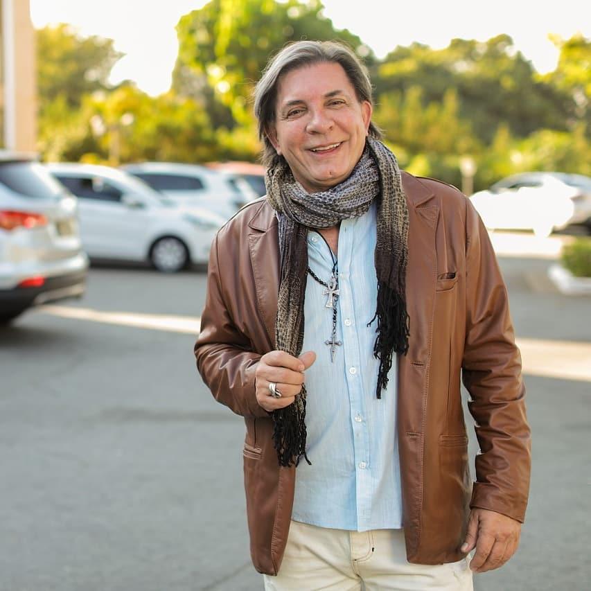 Praiamar Shopping realiza apresentação cover de Fábio Jr. em homenagem ao Dia das Mães Praiamar Shopping realiza apresentação cover de Fábio Jr. em homenagem ao Dia das Mães