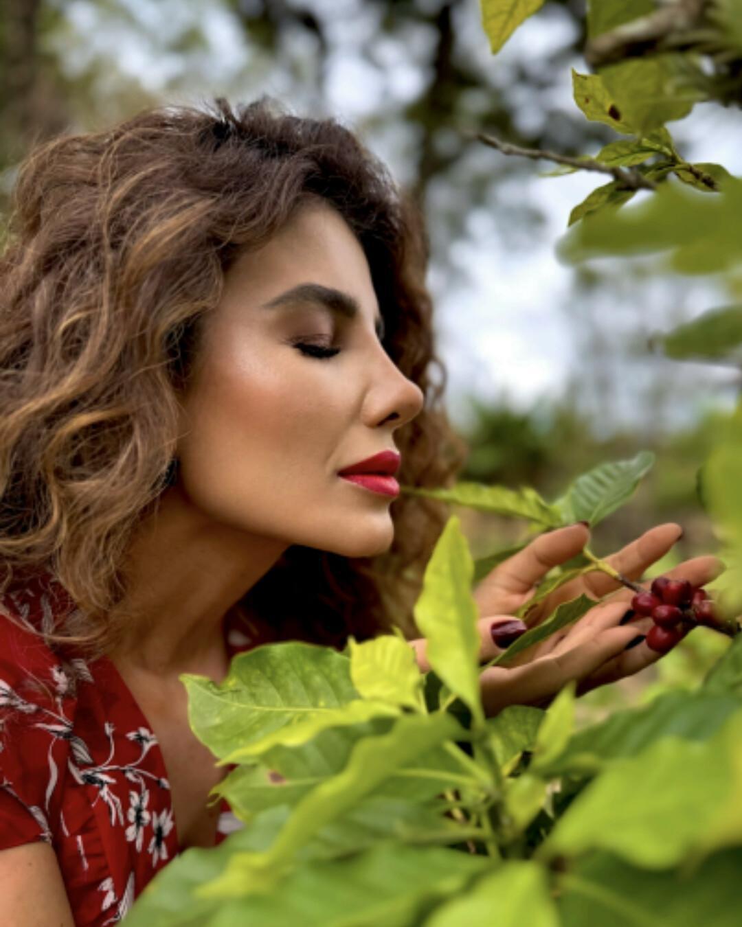 Paula Fernandes lança “Paixão de Mulher”, trilha sonora da novela “Café com Aroma de Mulher” Paula Fernandes lança “Paixão de Mulher”, trilha sonora da novela “Café com Aroma de Mulher”