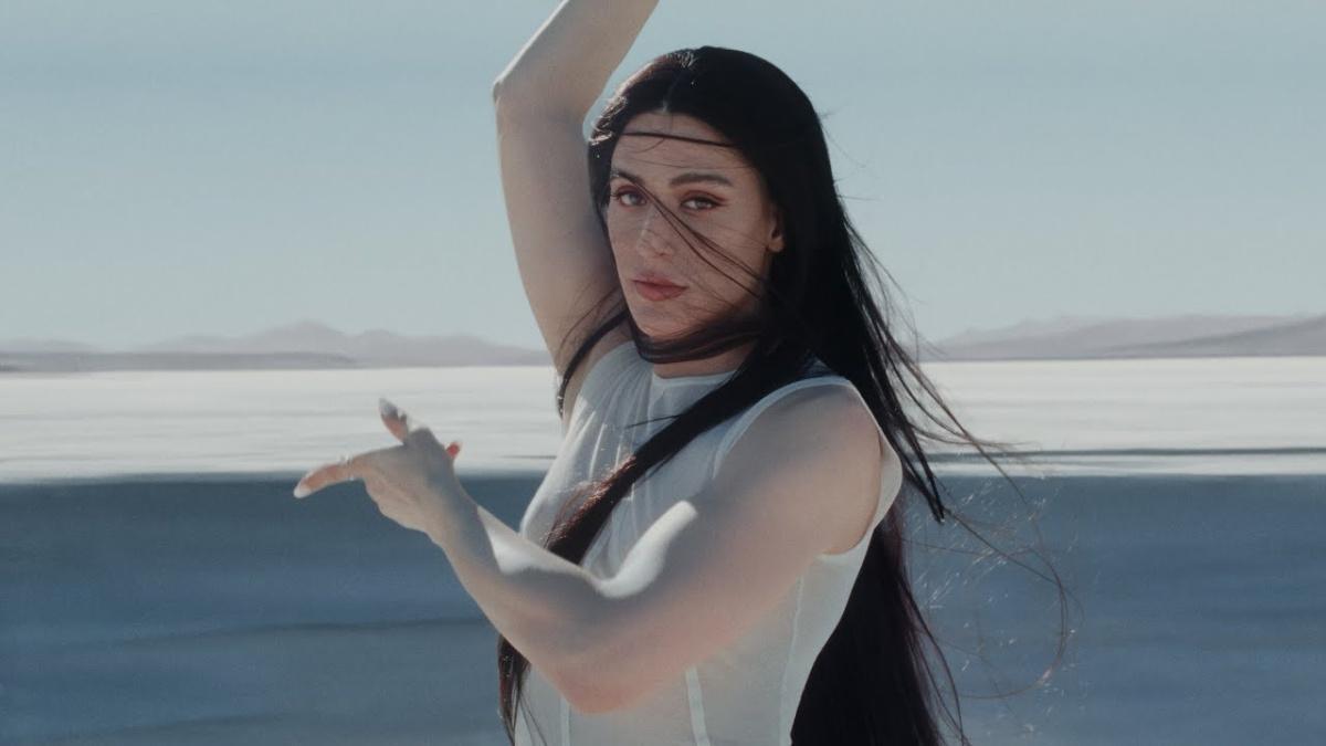 Sola - Arca - Música, Letra e Tradução