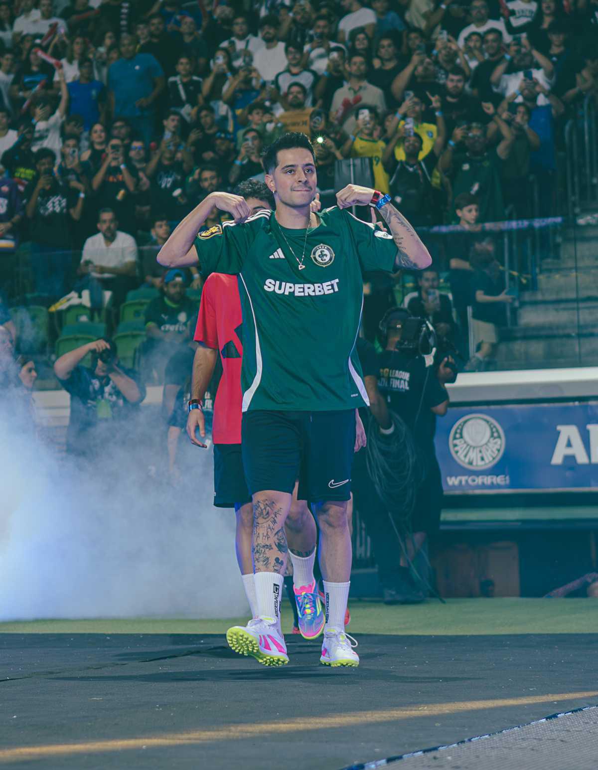 Coringa lidera a audiência global da Kings League Brazil na Twitch e atinge quase 2,5 milhões de horas assistidas Coringa lidera a audiência global da Kings League Brazil na Twitch e atinge quase 2,5 milhões de horas assistidas