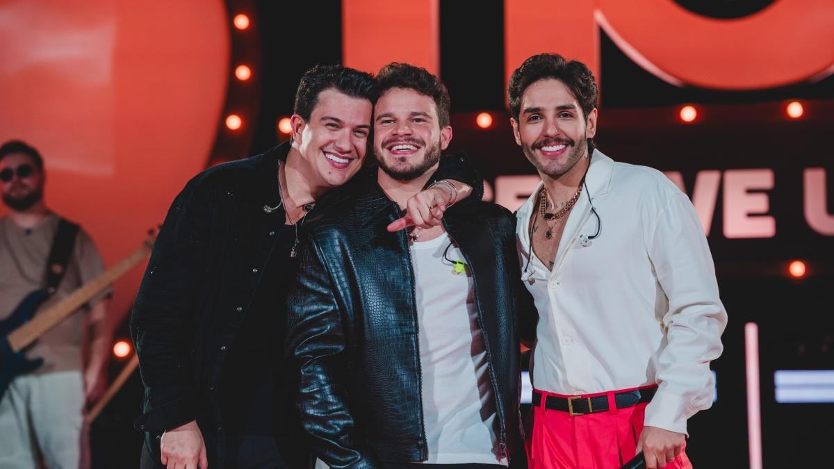 "Só Se Vive Uma Vez": Hugo & Guilherme gravam DVD com participações de Ana Castela, Matheus Fernandes e Menos É Mais "Só Se Vive Uma Vez": Hugo & Guilherme gravam DVD com participações de Ana Castela, Matheus Fernandes e Menos É Mais