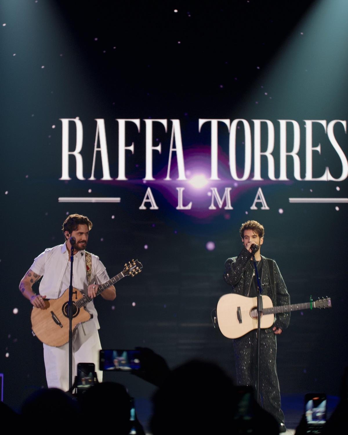 Raffa Torres grava DVD “Alma” com ingressos esgotados e convidados de peso no Vibra São Paulo