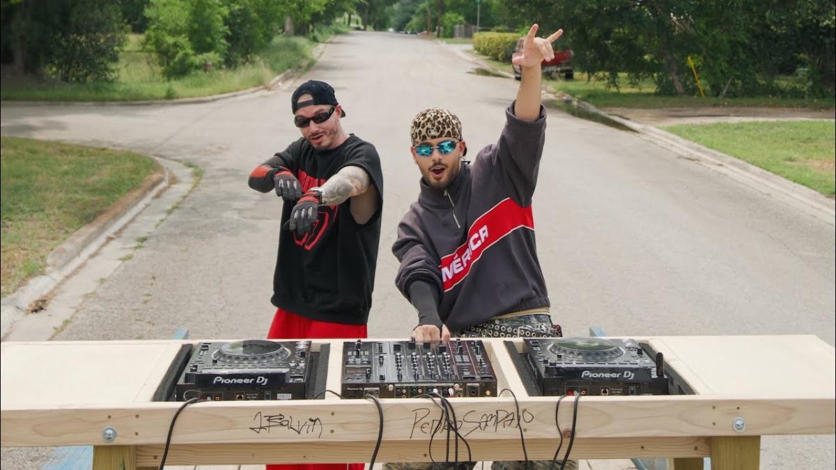 PERVERSA - PEDRO SAMPAIO, J Balvin, Take A Daytrip - Música, Letra e Tradução PERVERSA - PEDRO SAMPAIO, J Balvin, Take A Daytrip - Música, Letra e Tradução