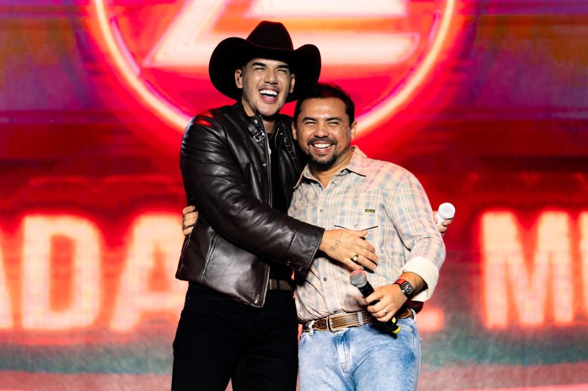 Zé Vaqueiro grava DVD com Xand Avião e Iguinho & Lulinha Zé Vaqueiro grava DVD com Xand Avião e Iguinho & Lulinha