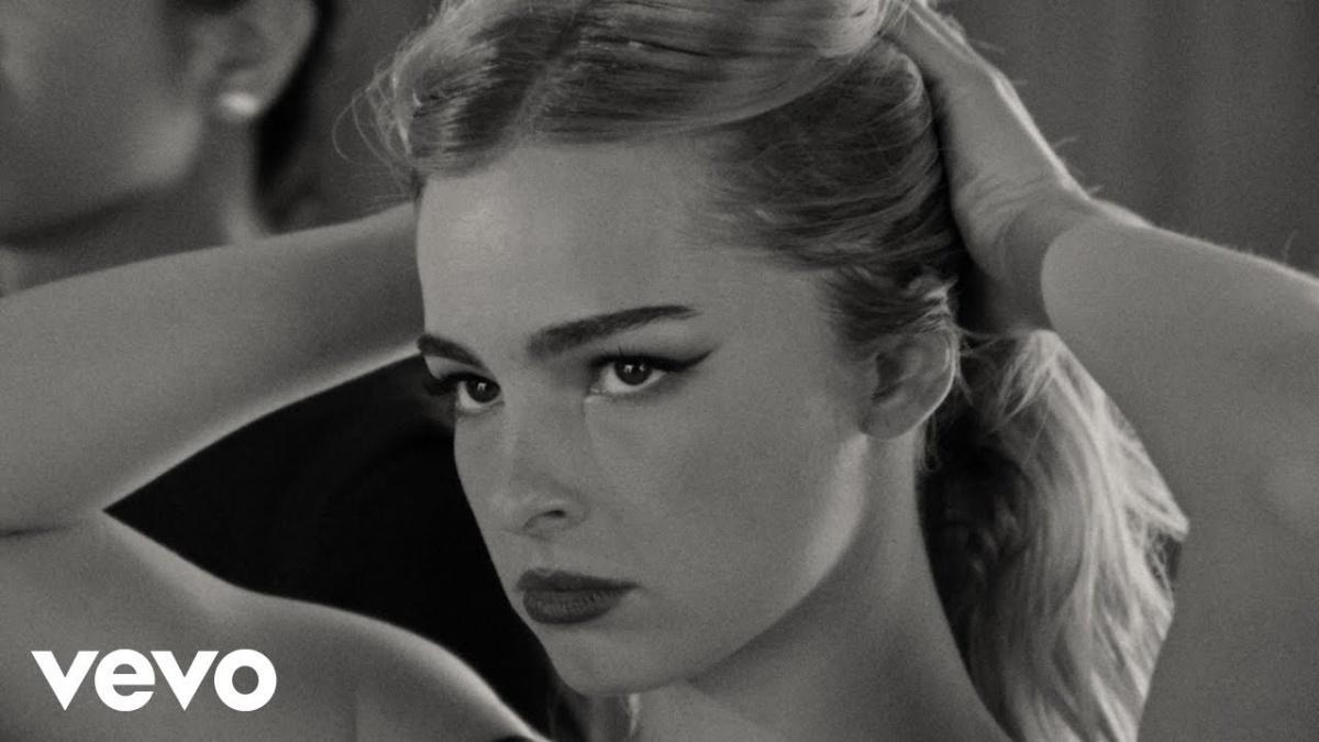 Times Like These - Addison Rae - Música, Letra e Tradução Times Like These - Addison Rae - Música, Letra e Tradução