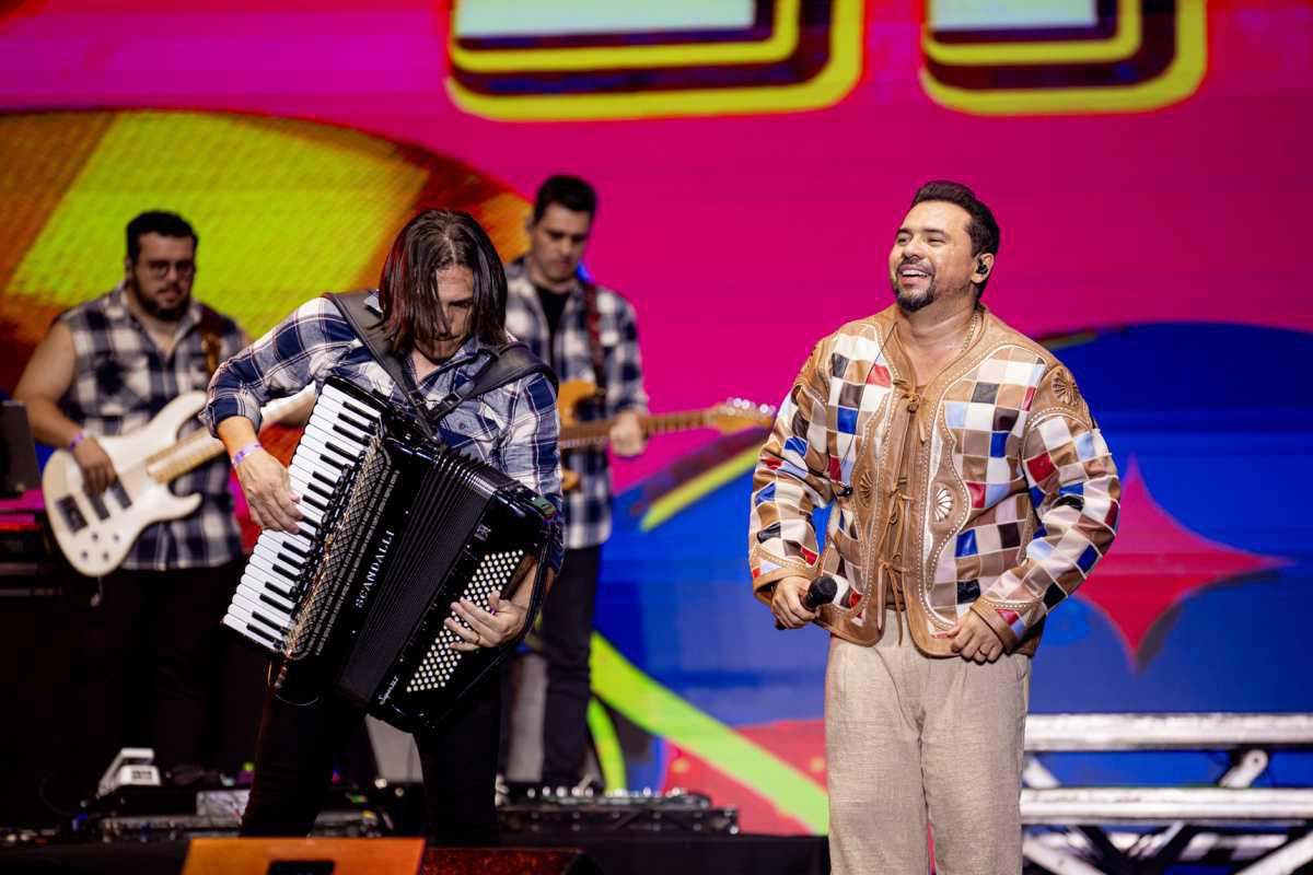 Xand Avião arrasta multidão e emociona Campina Grande com show da turnê "O Forró é POP"