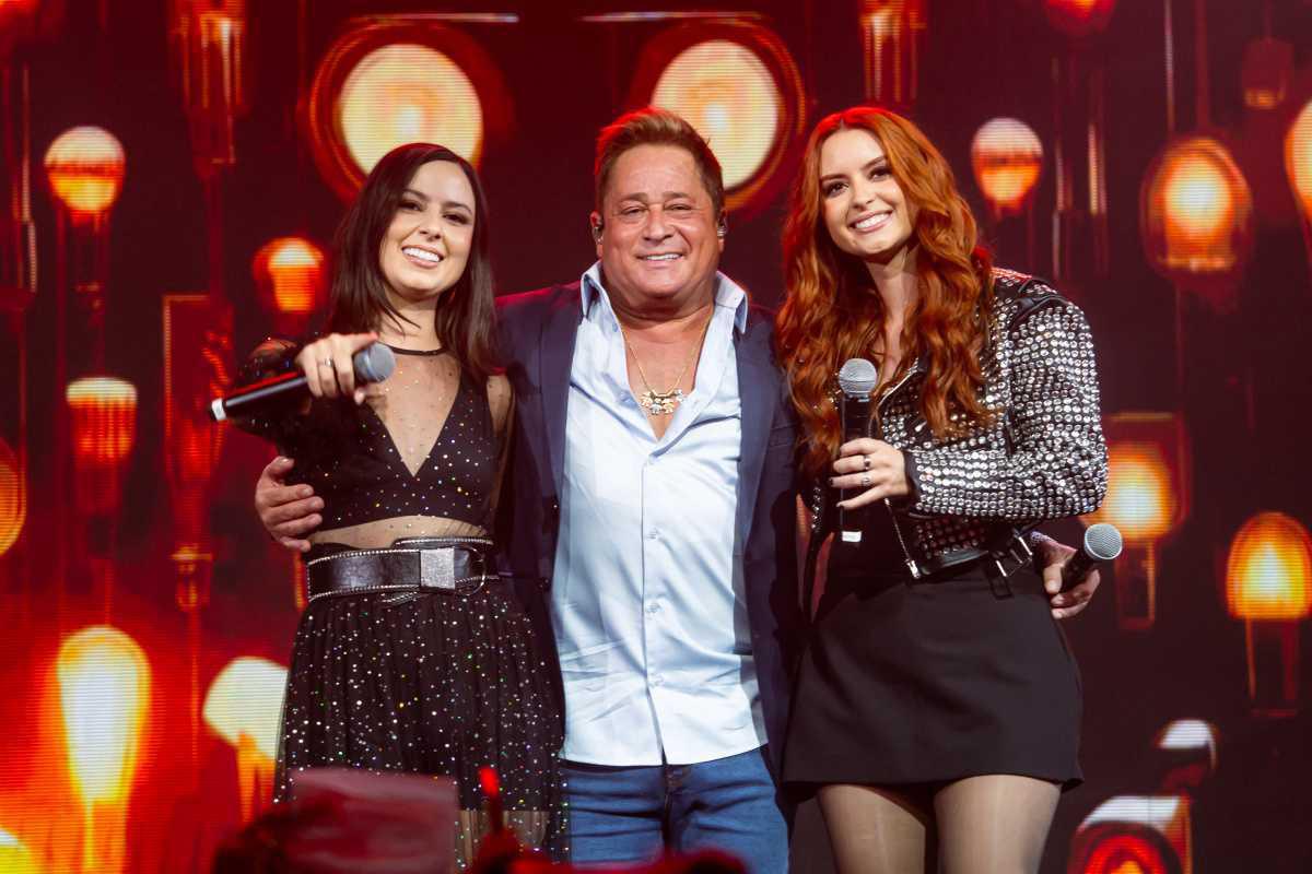 Em parceria com Leonardo, Gabi e Rapha alcançam mais de 1 milhão de visualizações em apenas 4 dias do lançamento de "Gostoso Sentimento / O Cheiro da Maçã" Em parceria com Leonardo, Gabi e Rapha alcançam mais de 1 milhão de visualizações em apenas 4 dias do lançamento de "Gostoso Sentimento / O Cheiro da Maçã"