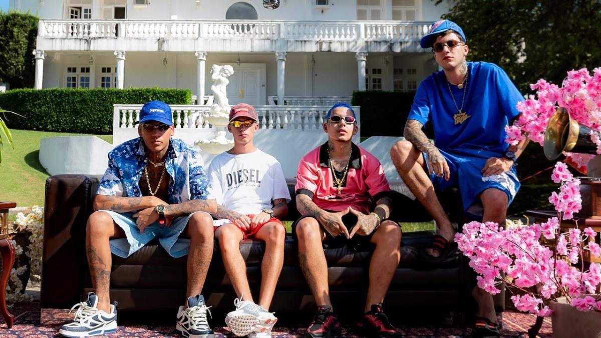 ELA VEM DE LONGE - Mc Rick, MC Leozin, MC Luuky, MC Bruno MS - Música e Letra