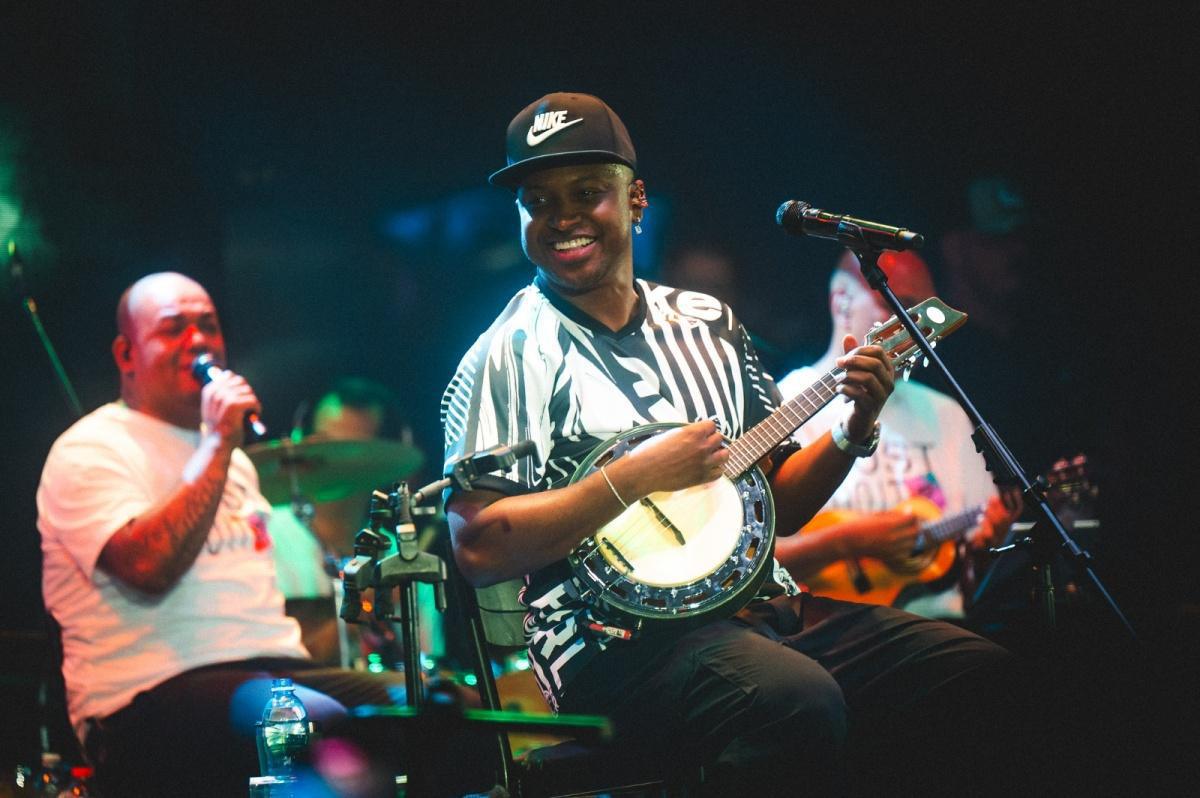 Thiaguinho Anuncia Chegada de ‘banjo e Boné’ Ao Rio de Janeiro Thiaguinho Anuncia Chegada de ‘banjo e Boné’ Ao Rio de Janeiro