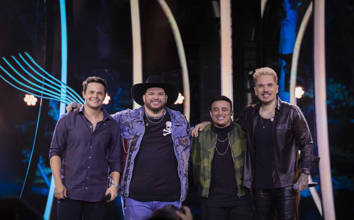 Matheus e Kauan lançam terceiro volume de "Envolvente" com participação de Felipe e Rodrigo Matheus e Kauan lançam terceiro volume de "Envolvente" com participação de Felipe e Rodrigo