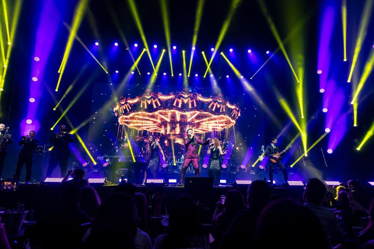 Maurício Manieri apresenta show especial de fim de ano no Espaço Unimed, em São Paulo Maurício Manieri apresenta show especial de fim de ano no Espaço Unimed, em São Paulo