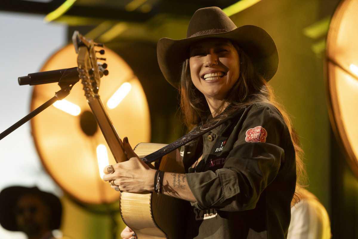 Bruna Viola lança última parte do audiovisual “Improvável” com músicas inéditas Bruna Viola lança última parte do audiovisual “Improvável” com músicas inéditas