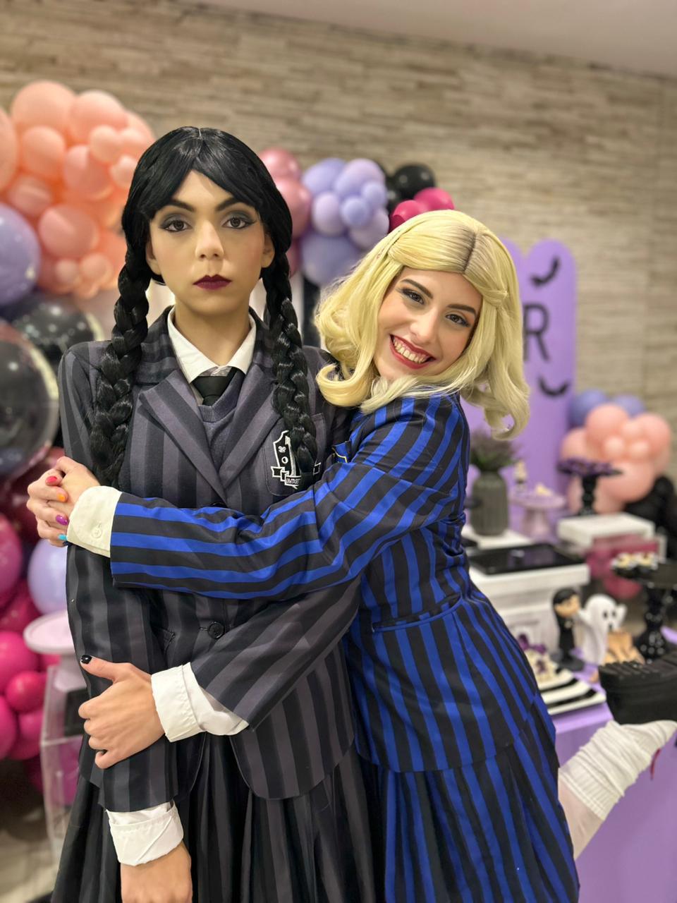 Brisamar Shopping tem musical e encontro com cosplayers da série Wandinha nesta sexta-feira (25)