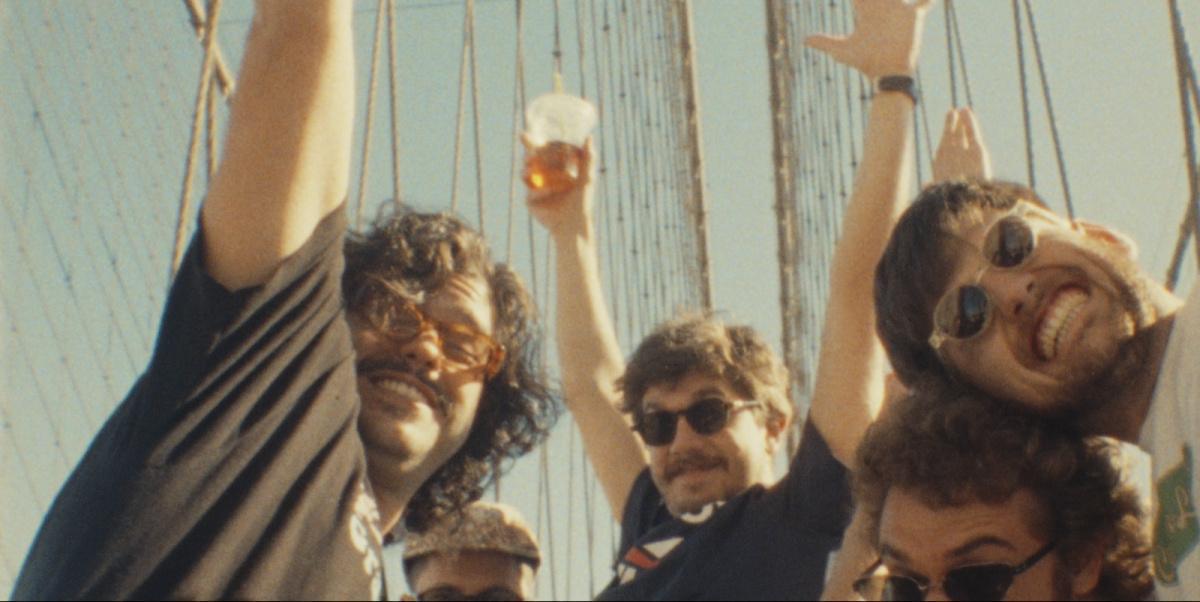 Jovem Dionisio lança canção inédita 'Não Pense' com videoclipe gravado em Nova Iorque Jovem Dionisio lança canção inédita 'Não Pense' com videoclipe gravado em Nova Iorque