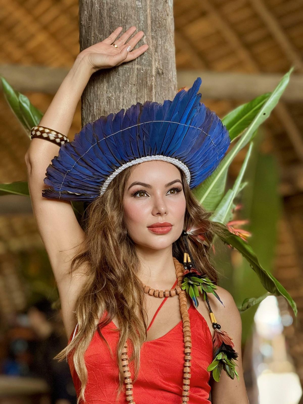 Liah Soares lança na quarta-feira, 30, o clipe de “Deusa do Amor”, em celebração à mulher amazônica e do sagrado feminino Liah Soares lança na quarta-feira, 30, o clipe de “Deusa do Amor”, em celebração à mulher amazônica e do sagrado feminino