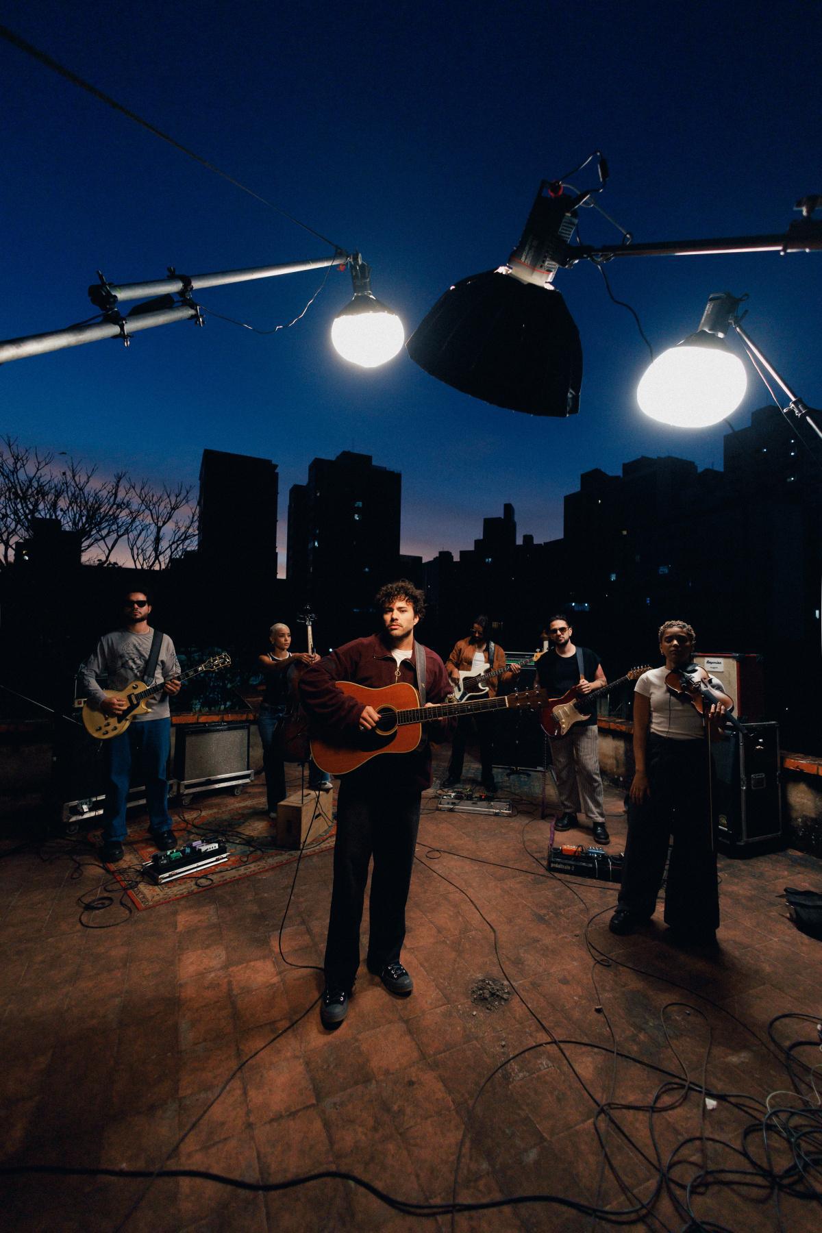 Lagum apresenta turnê "As Cores, as Curvas e as Dores do Mundo" em São Paulo neste sábado no Espaço Unimed Lagum apresenta turnê "As Cores, as Curvas e as Dores do Mundo" em São Paulo neste sábado no Espaço Unimed