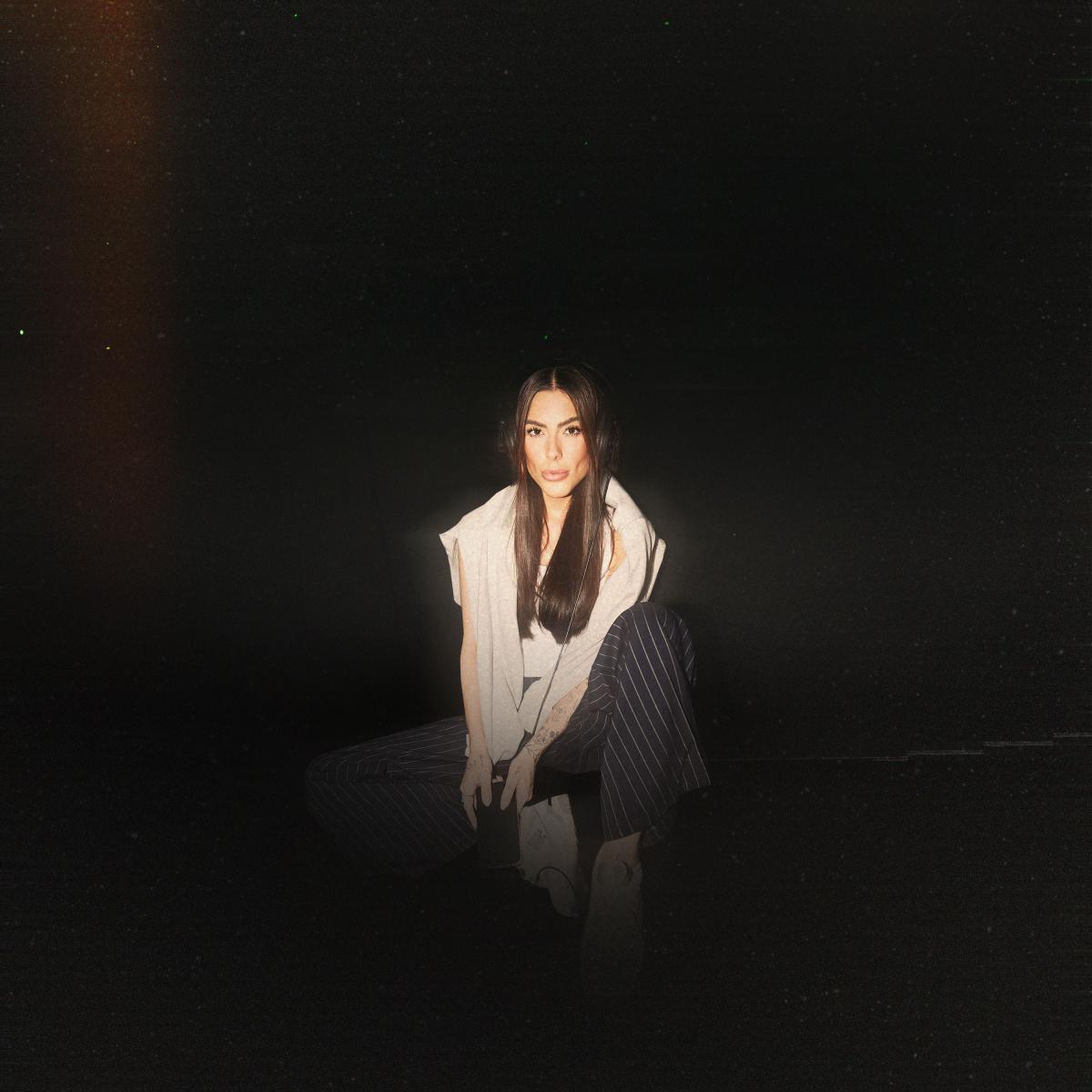 Ana Clara relança "Bipolar" com nova roupagem e fortalece seu lugar no samba e pagode