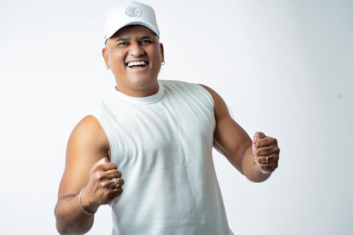 Ceian Muniz ultrapassa 150 milhões de views no hit "Vou Sumir Daqui" e comemora nova fase da carreira