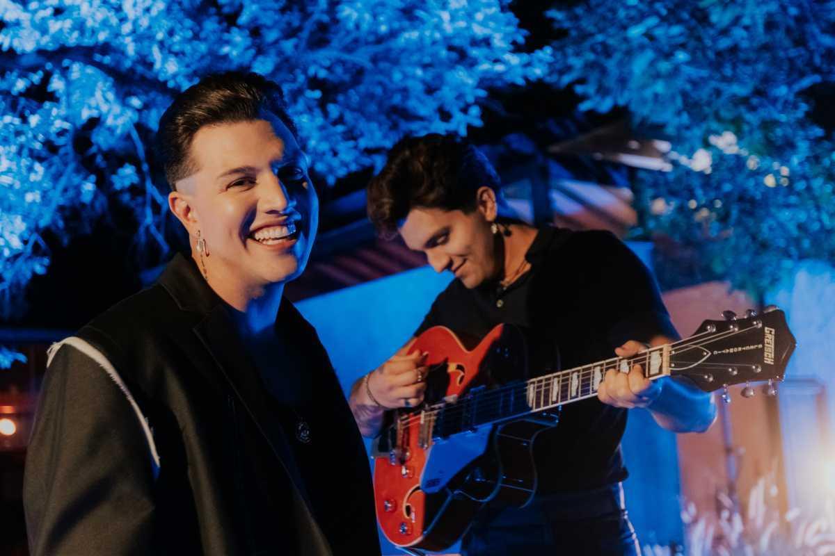 Matheus Marcolino e Luan Santana ultrapassam 1 milhão de visualizações no YouTube com "Jornal" Matheus Marcolino e Luan Santana ultrapassam 1 milhão de visualizações no YouTube com "Jornal"