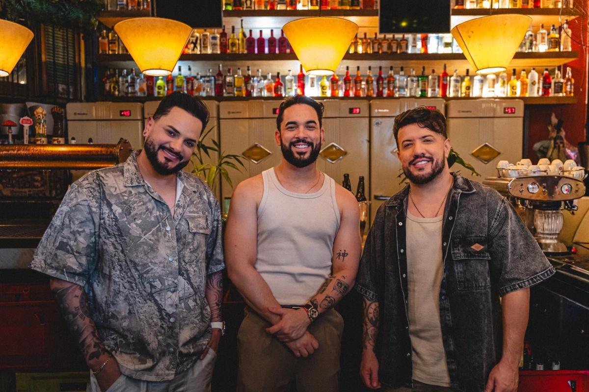  Henry Freitas e Diego & Victor Hugo se unem na inédita "Bobo É Eu"