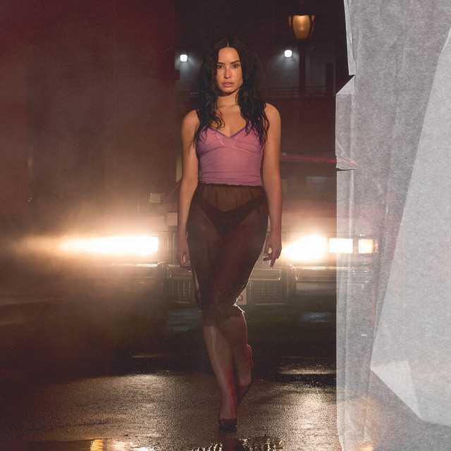 Here All Night - Demi Lovato - Música, Letra e Tradução