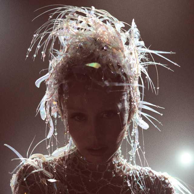 Secrets (feat. Lindsey Buckingham & Mick Fleetwood) - Miley Cyrus & Lindsey Buckingham & Mick Fleetwood - Música, Letra e Tradução