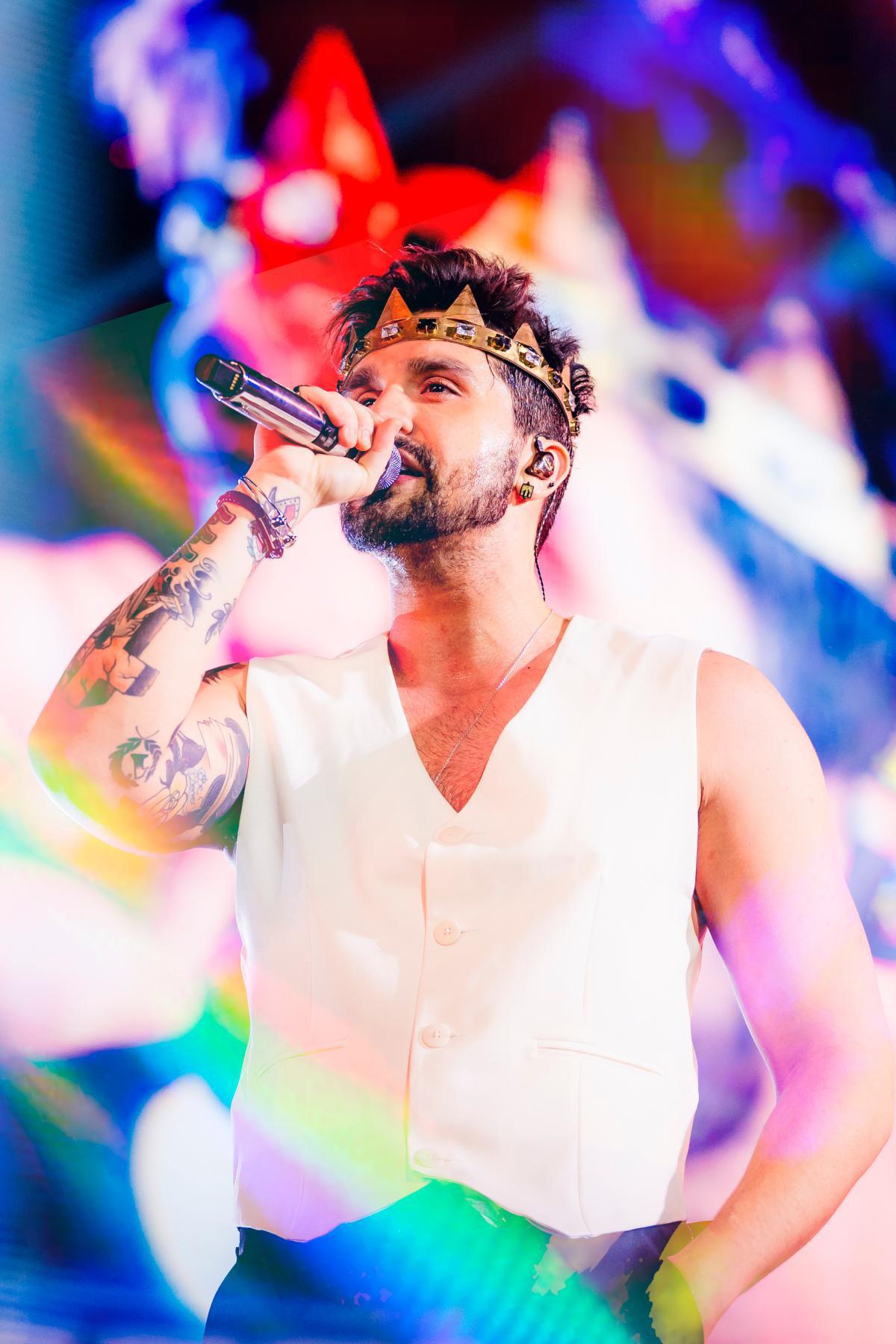 Luan Santana bate recorde de público e leva 40 mil pessoas a Jaguariúna, na madrugada de sábado para domingo Luan Santana bate recorde de público e leva 40 mil pessoas a Jaguariúna, na madrugada de sábado para domingo