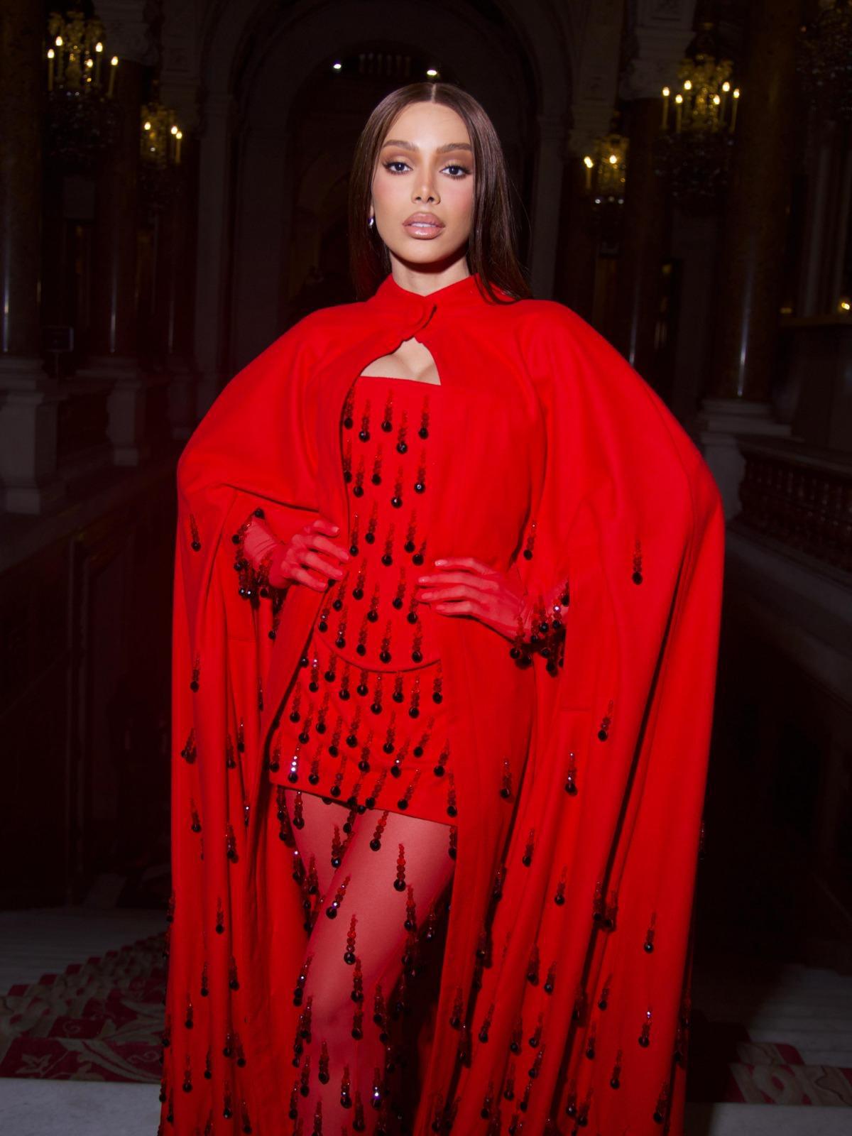 Anitta Brilha no Le Défilé Em Paris