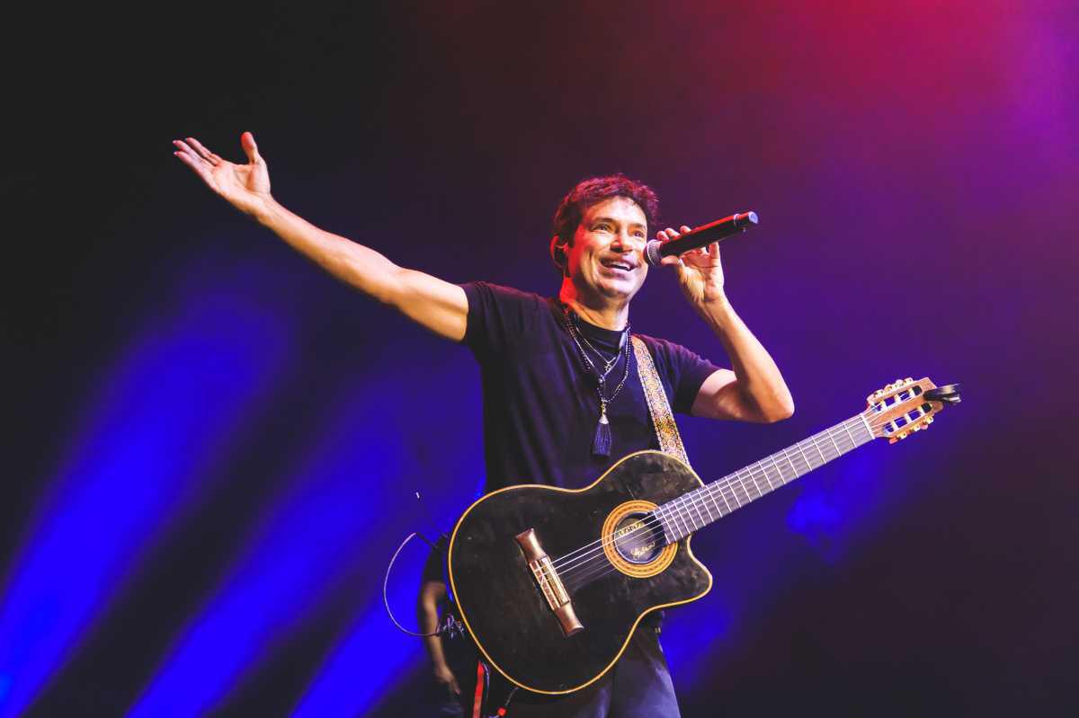 Jorge Vercillo se apresenta na Vibra São Paulo com a nova turnê comemorativa "JV30 Part II - Mais um final feliz"