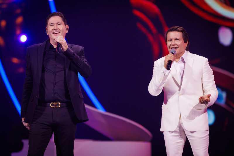 Gian & Giovani celebram trajetória em gravação histórica do DVD "Planeta Sonho" em Goiânia Gian & Giovani celebram trajetória em gravação histórica do DVD "Planeta Sonho" em Goiânia