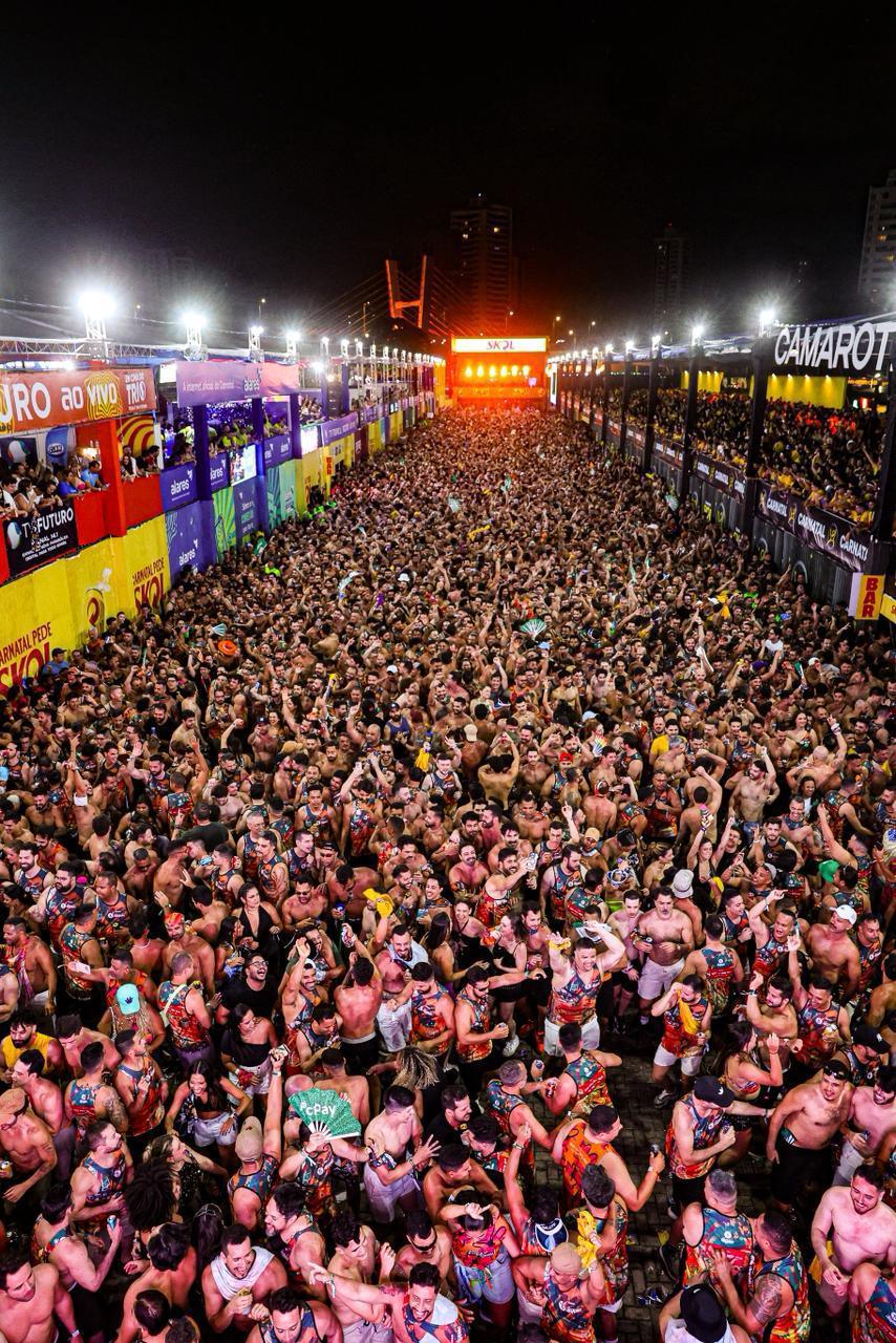 Claudia Leitte é o grande destaque do Carnatal 2025 e conquista três dos principais prêmios da noite