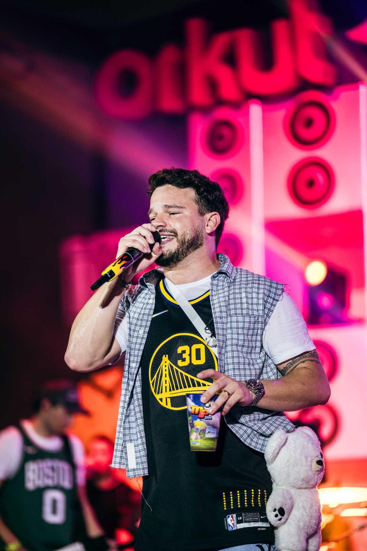 Matheus Fernandes desembarca em São Paulo para a estreia da label "MF Anos 2000" Matheus Fernandes desembarca em São Paulo para a estreia da label "MF Anos 2000"