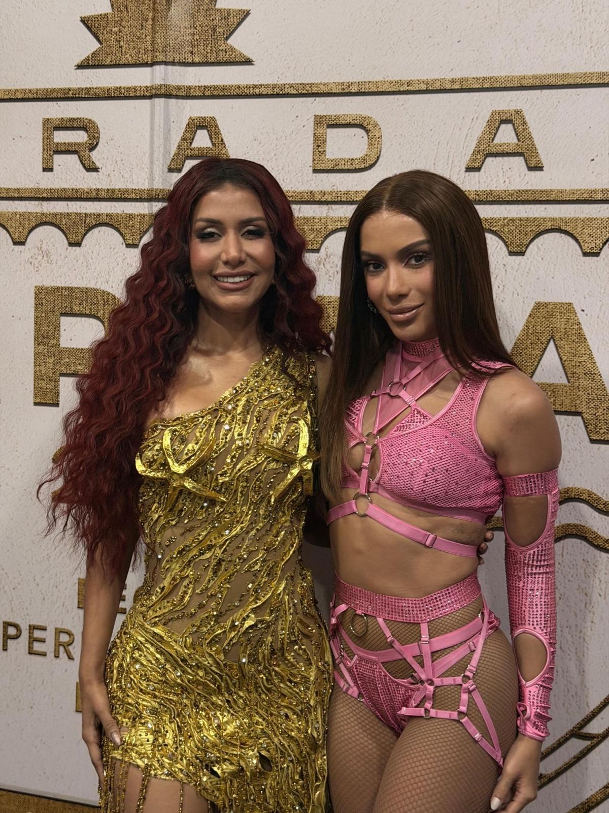 Anitta e Priscila Senna surpreendem multidão no Recife ao cantarem juntas, pela primeira vez, o feat "Cheio de Vontade"