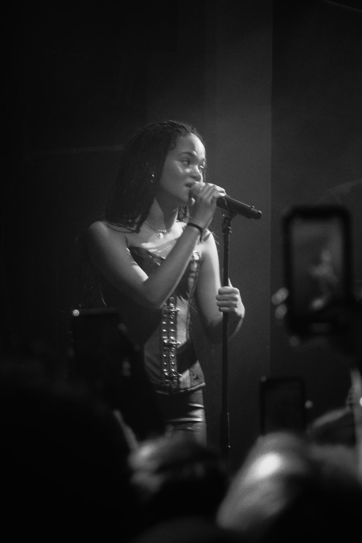 Agnes Nunes apresenta shows do álbum "O Amor e Suas Variáveis" no Sesc Pompeia Agnes Nunes apresenta shows do álbum "O Amor e Suas Variáveis" no Sesc Pompeia