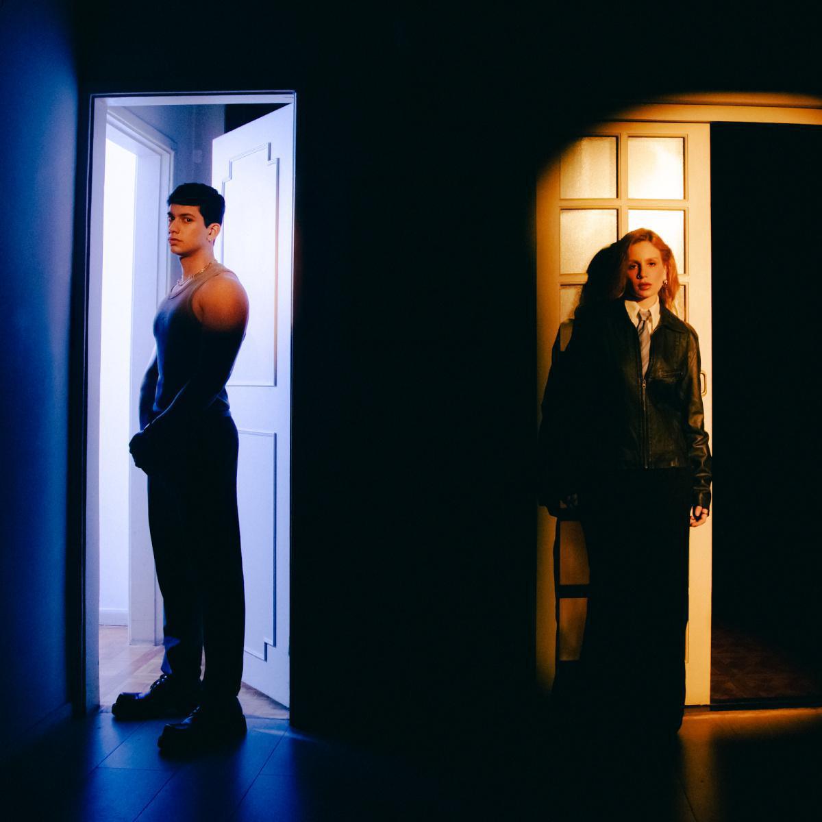  Carol Biazin e Leo Foguete lançam "O Que Sobrou do Amor?"