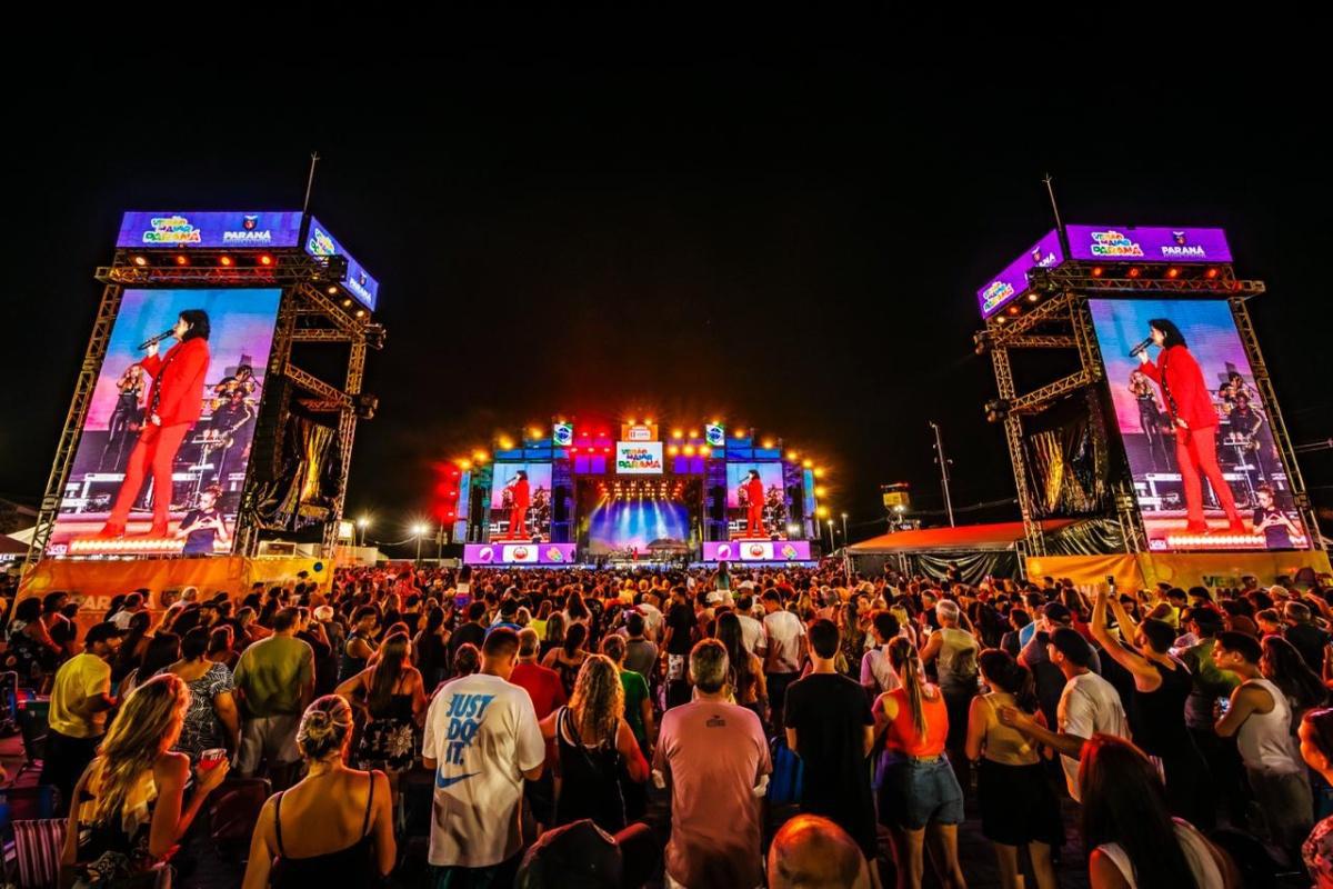 Roberta Miranda faz sucesso absoluto em sua estreia no Verão Maior Paraná Roberta Miranda faz sucesso absoluto em sua estreia no Verão Maior Paraná