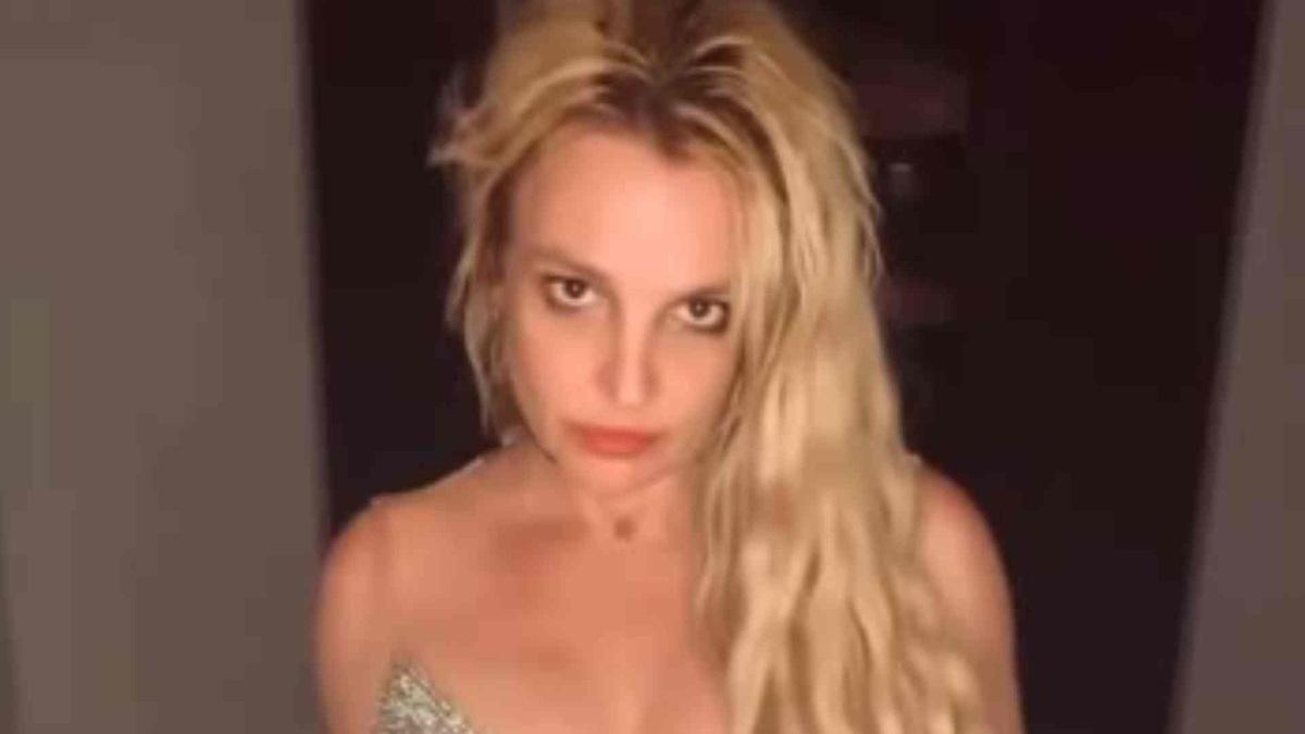 Britney Spears é presa na California sob suspeita de dirigir alcoolizada Britney Spears é presa na California sob suspeita de dirigir alcoolizada