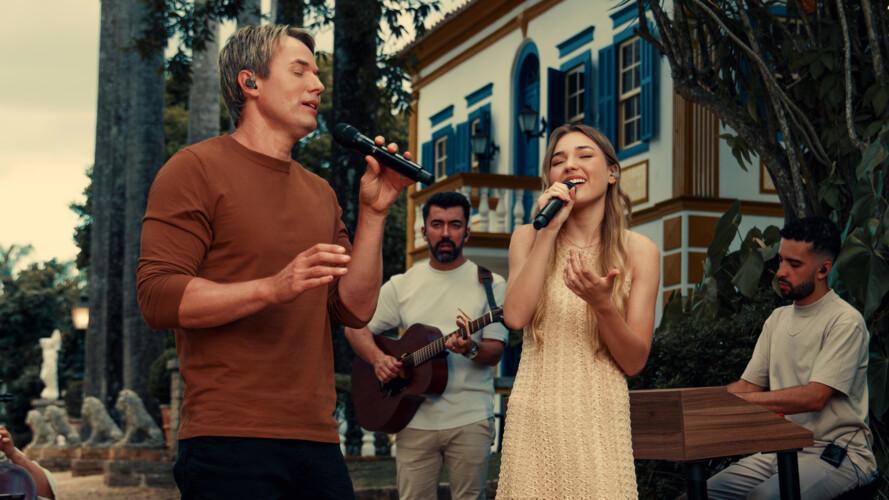 Esther Durán encerra seu primeiro álbum com dueto ao lado de Chris Durán