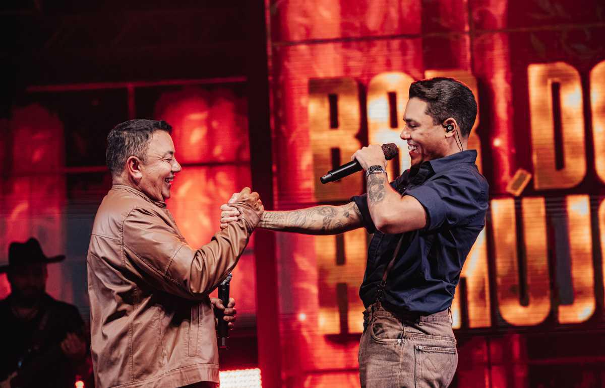 Felipe Araújo estreia turnê “Eu, Felipe Araújo” com casa cheia no Villa Country